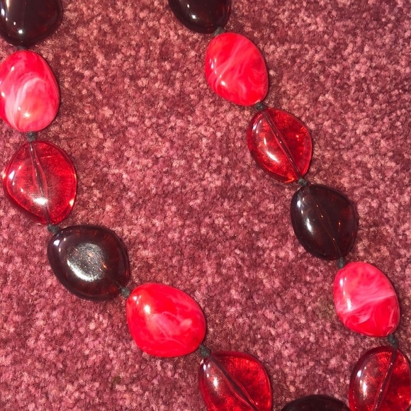 Gorgeous Necklace - Picture 4 of 6